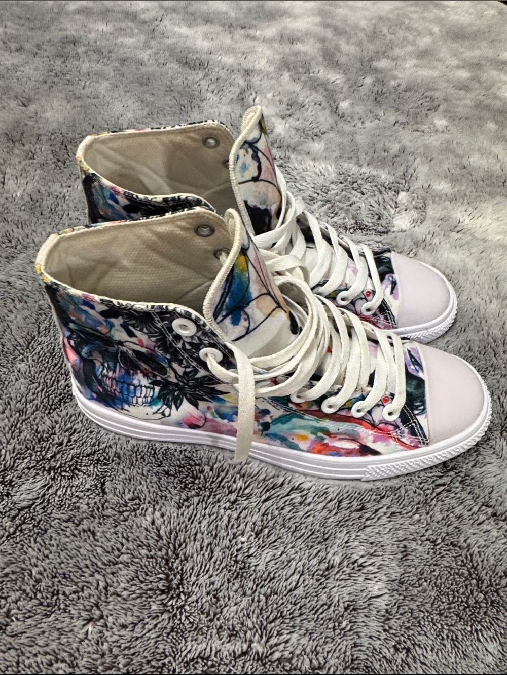 RAAD High Top Graffiti Skull Artsy Unisex Sneakers Men 7.5 Women 9 Lace Up Shoes